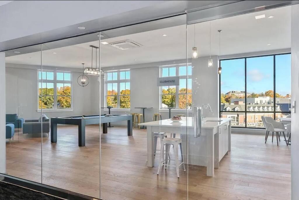 Luxury Apartment With Gym, Steps From Commuter Rail #4011 Reading Exterior photo