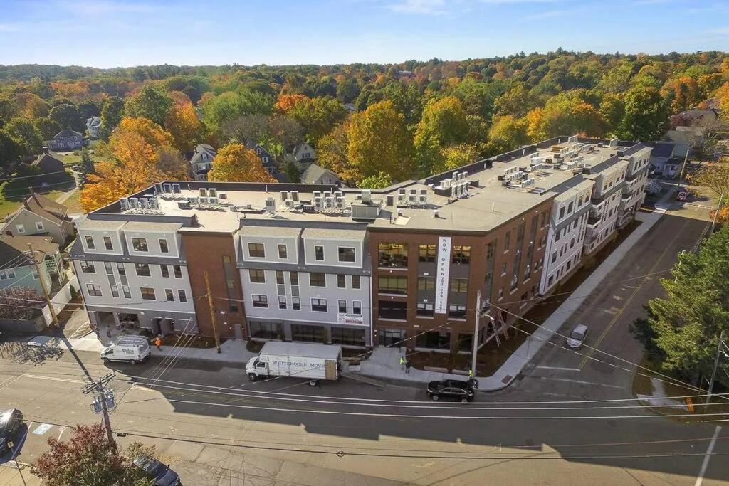 Luxury Apartment With Gym, Steps From Commuter Rail #4011 Reading Exterior photo