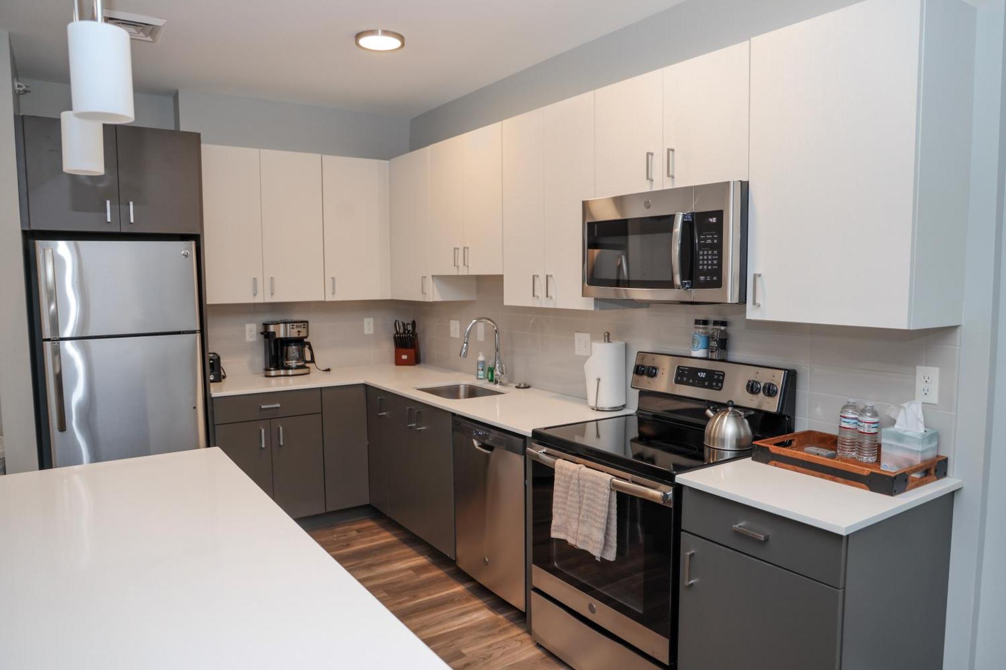 Luxury Apartment With Gym, Steps From Commuter Rail #4011 Reading Exterior photo
