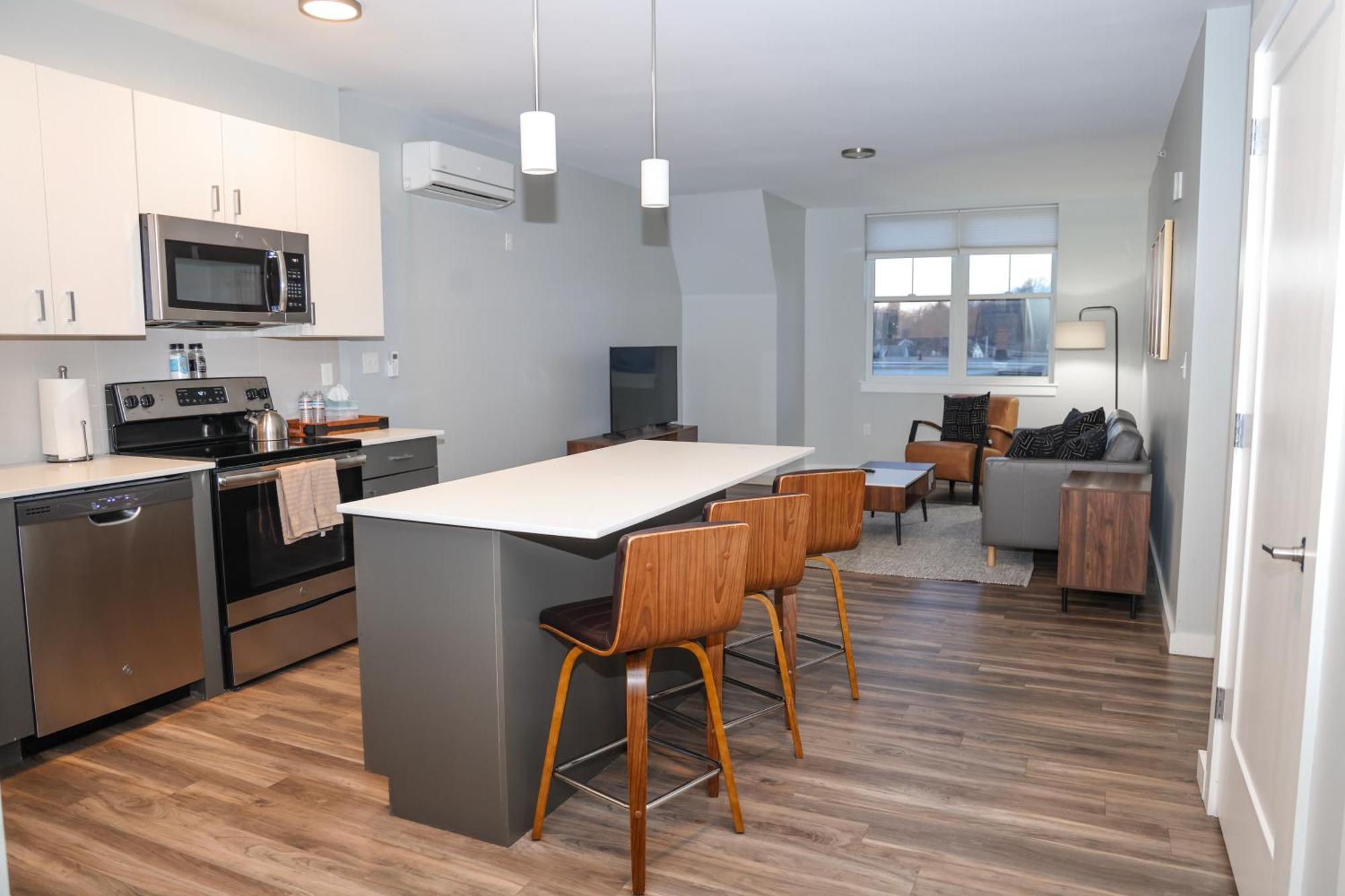 Luxury Apartment With Gym, Steps From Commuter Rail #4011 Reading Exterior photo